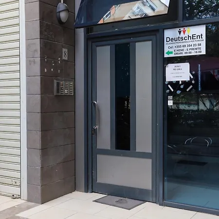 New Bazar Selvia * טיראנה