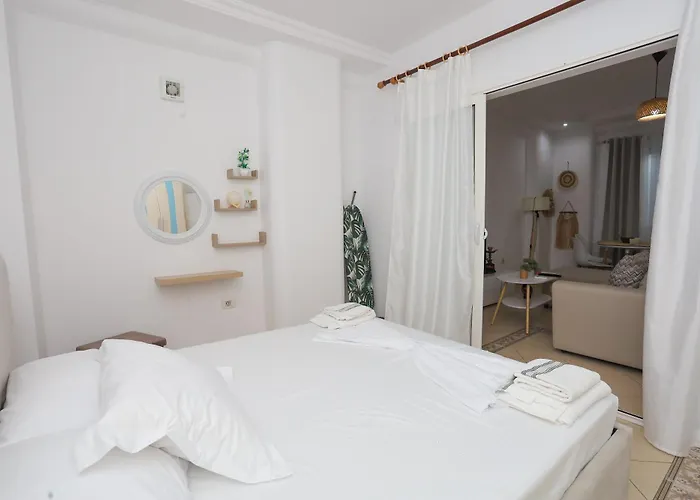 New Bazar Selvia * טיראנה