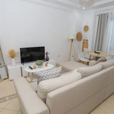 New Bazar Selvia Apartament Tirana